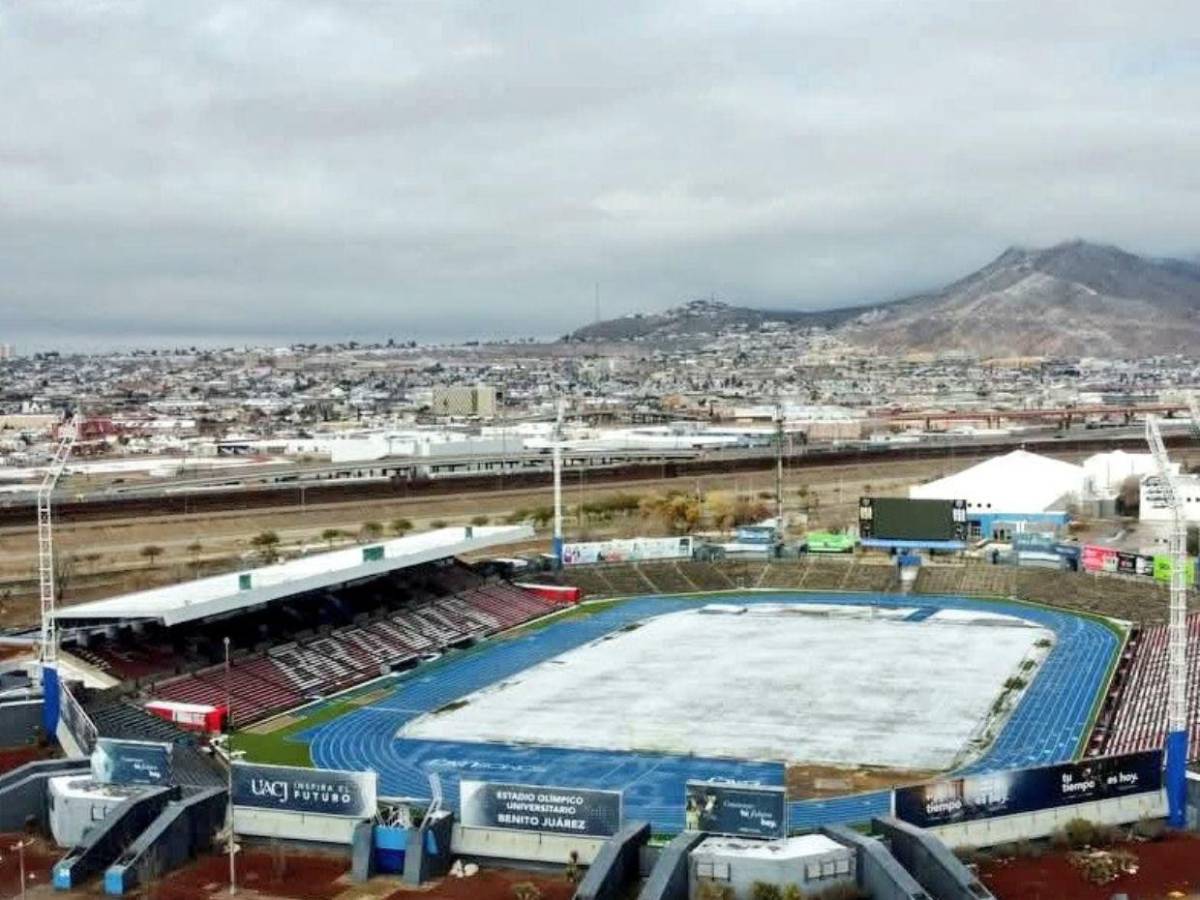 Ciudad Juárez se cubre de nieve tras intensa tormenta invernal