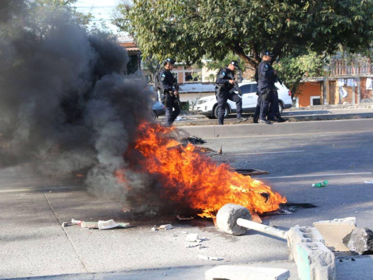 Protestas en Las Brisas: votantes exigen urnas y claman por su derecho al voto