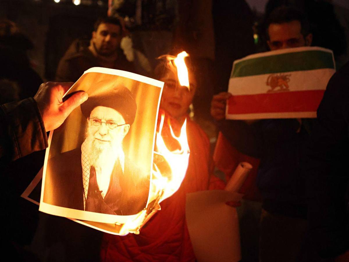 Las fotos más impactantes de las protestas contra el régimen en Irán