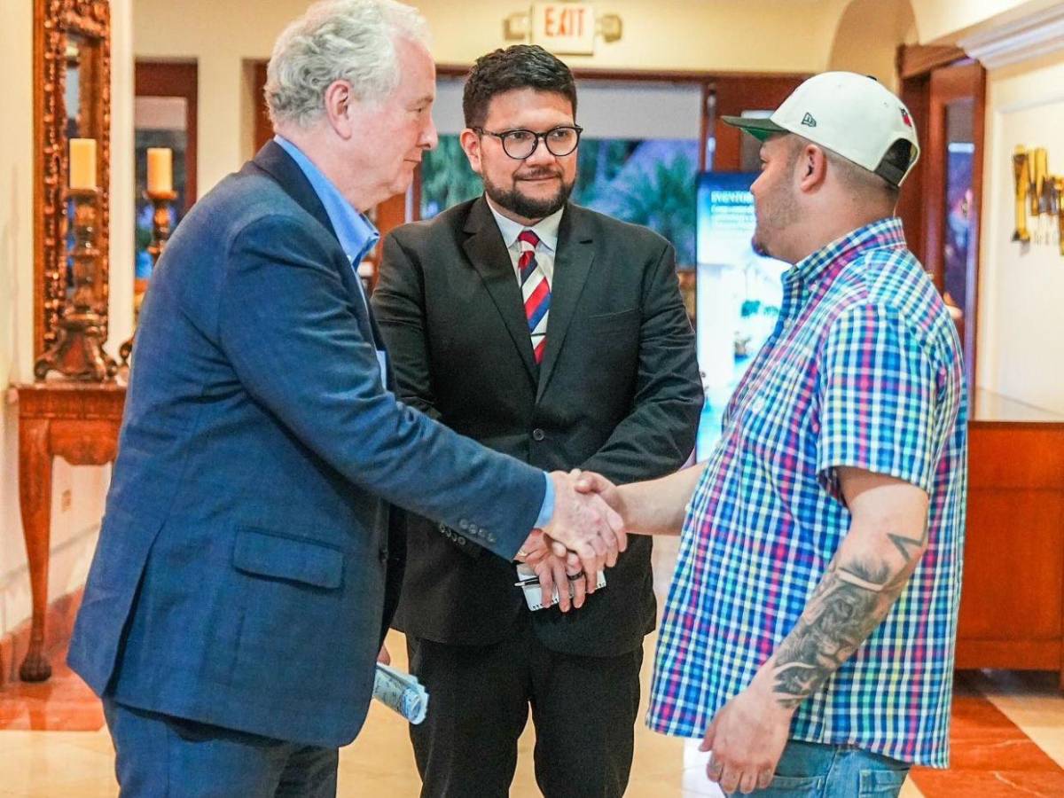 ¿Quién es Kilmar Ábrego García, el migrante deportado por error a cárcel de El Salvador?