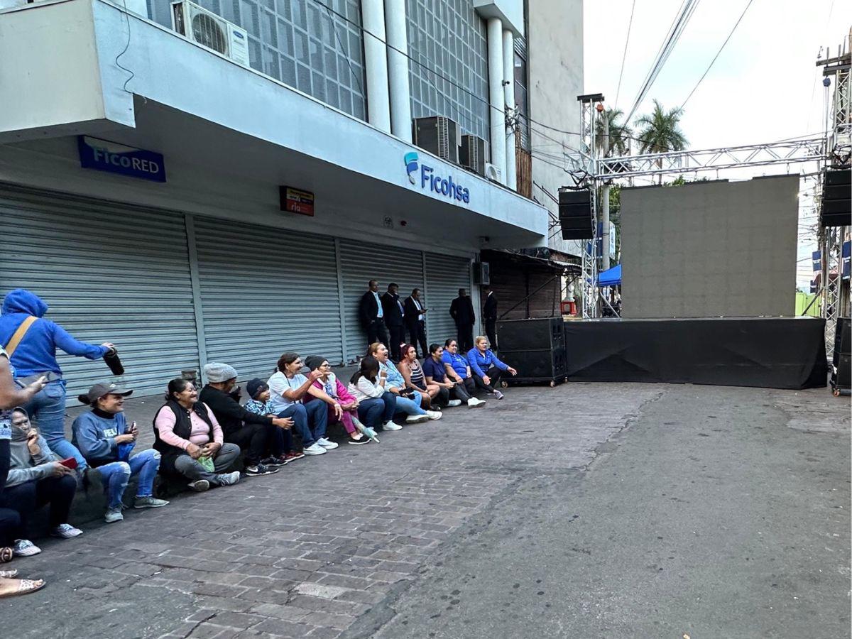“Sí se pudo”: ambiente festivo rodea el CN a minutos de toma de posesión de Asfura