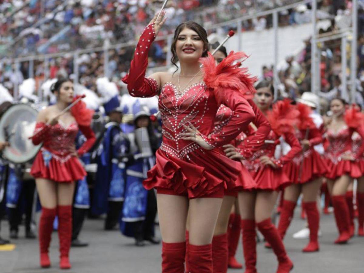 Alejandra Borjas Cubas, el encantador rostro del Hibueras en los desfiles 2025