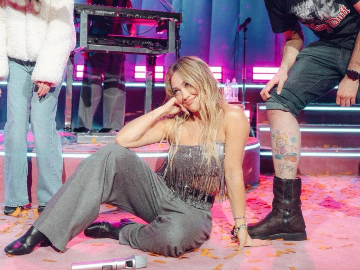 Hilary Duff revive a Lizzie McGuire en el anuncio de su nueva gira mundial