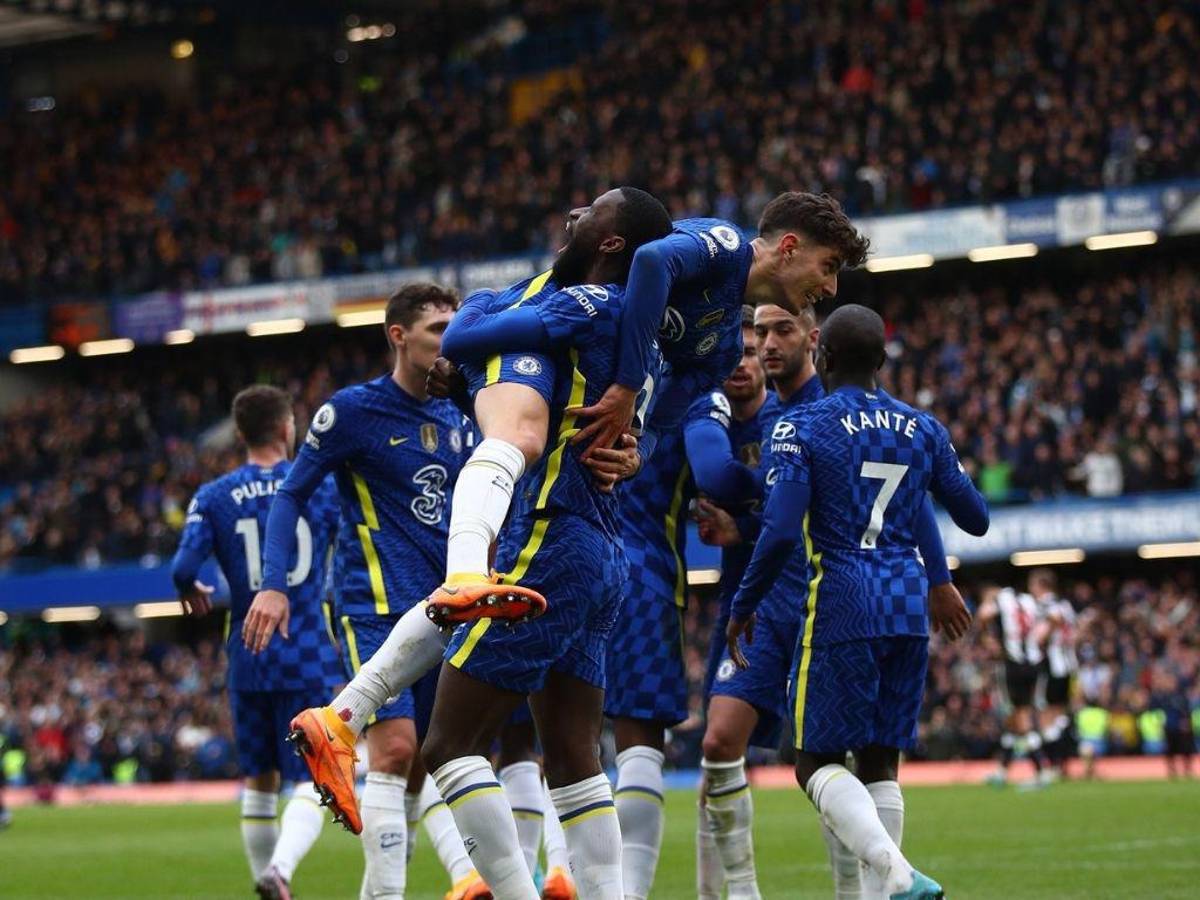 El Chelsea pide jugar a puerta cerrada y retira después su demanda por las críticas
