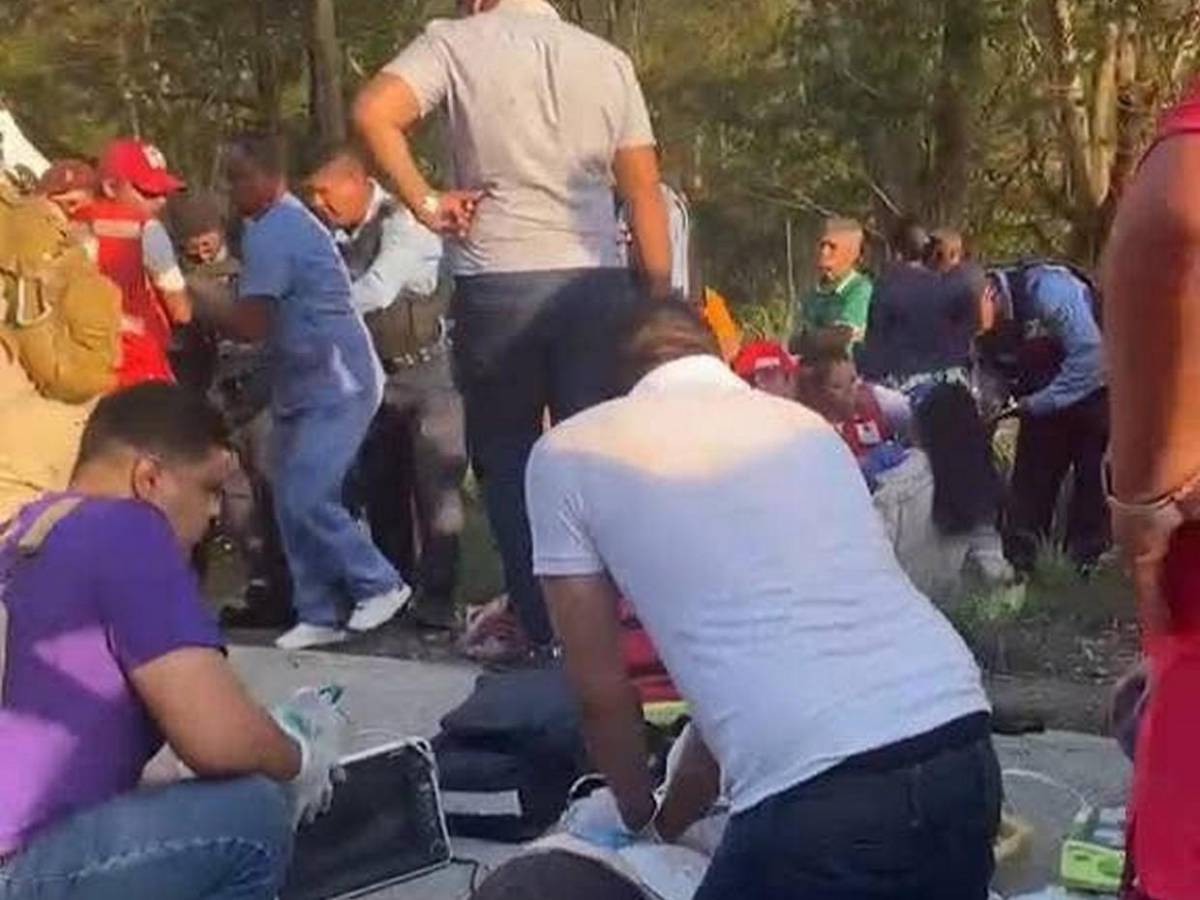 Hay al menos ocho muertos: dramático rescate de víctimas de accidente en Quimistán