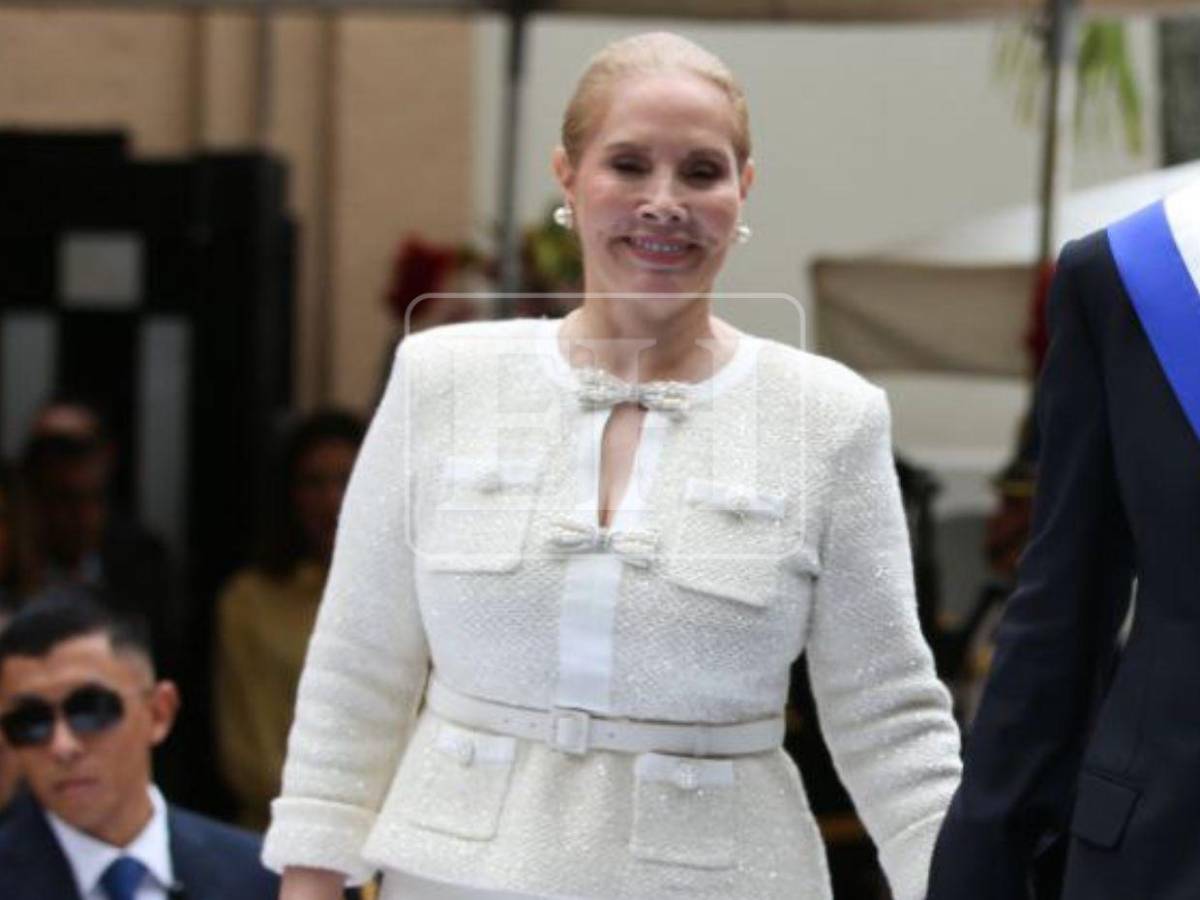 Elegancia y sobriedad: así lució la primera dama, Lissette del Cid de Asfura, en toma de posesión