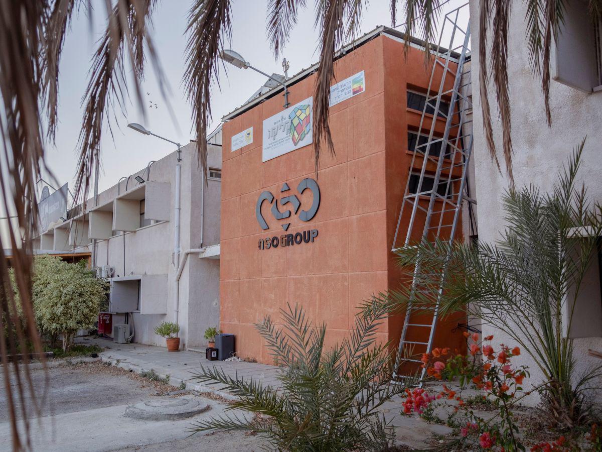 FBI investiga su propio uso de herramienta de espionaje en México