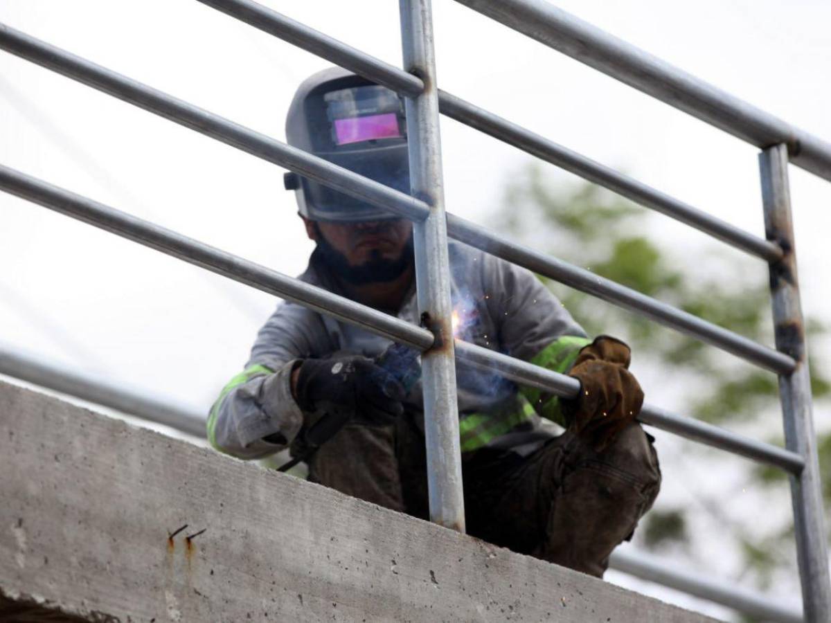 Avances notorios: ¿cuándo finaliza la construcción del puente peatonal de la Teletón?