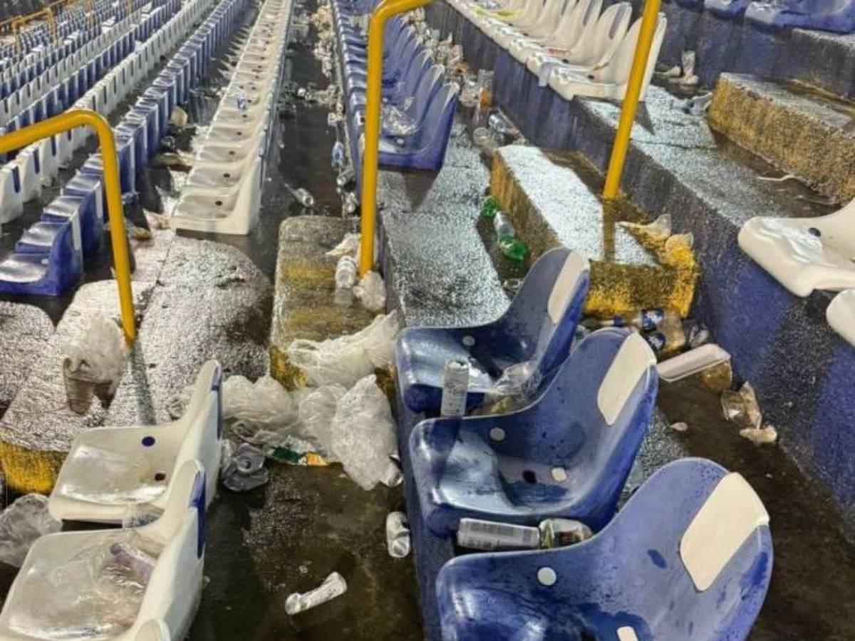 ¡Ejemplear! Japoneses se unen y limpian estadio tras partido de Nicaragua ante Haití