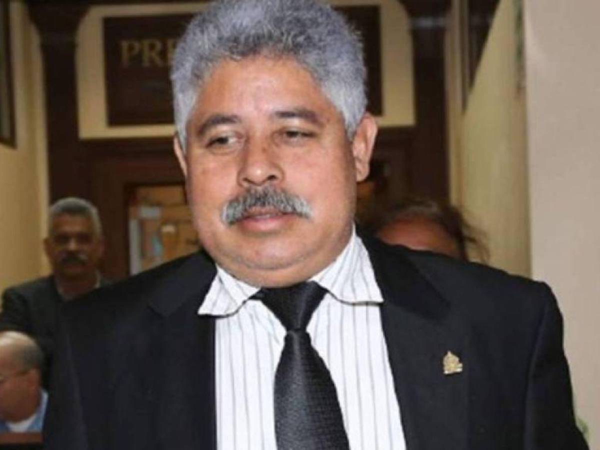 Marvin Ponce comparece en su primera audiencia por violencia contra la mujer