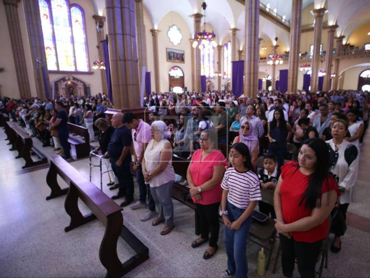 Capitalinos sellan su fe: Miércoles de Ceniza desborda las iglesias de Tegucigalpa