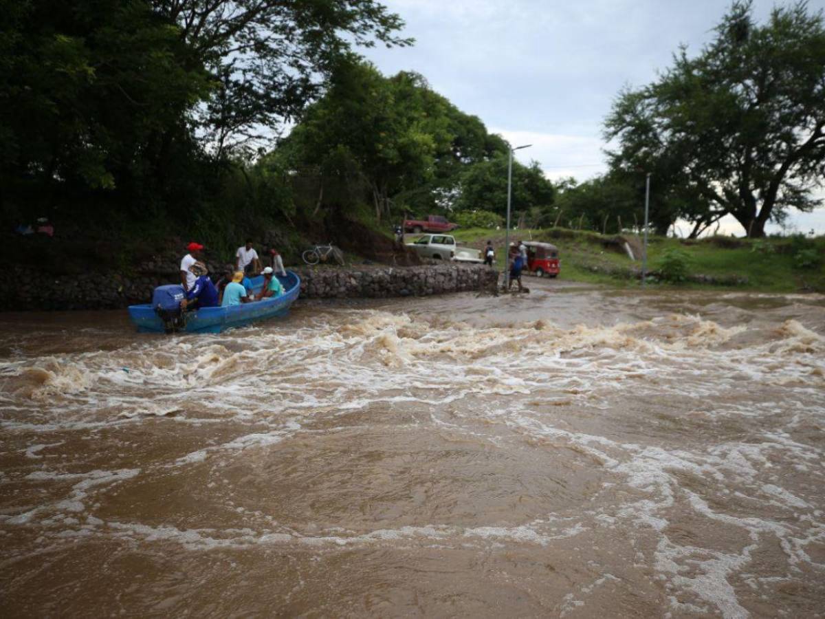 Crisis en Costa de los Amates: inundaciones, cocodrilos y esperanza en medio del caos