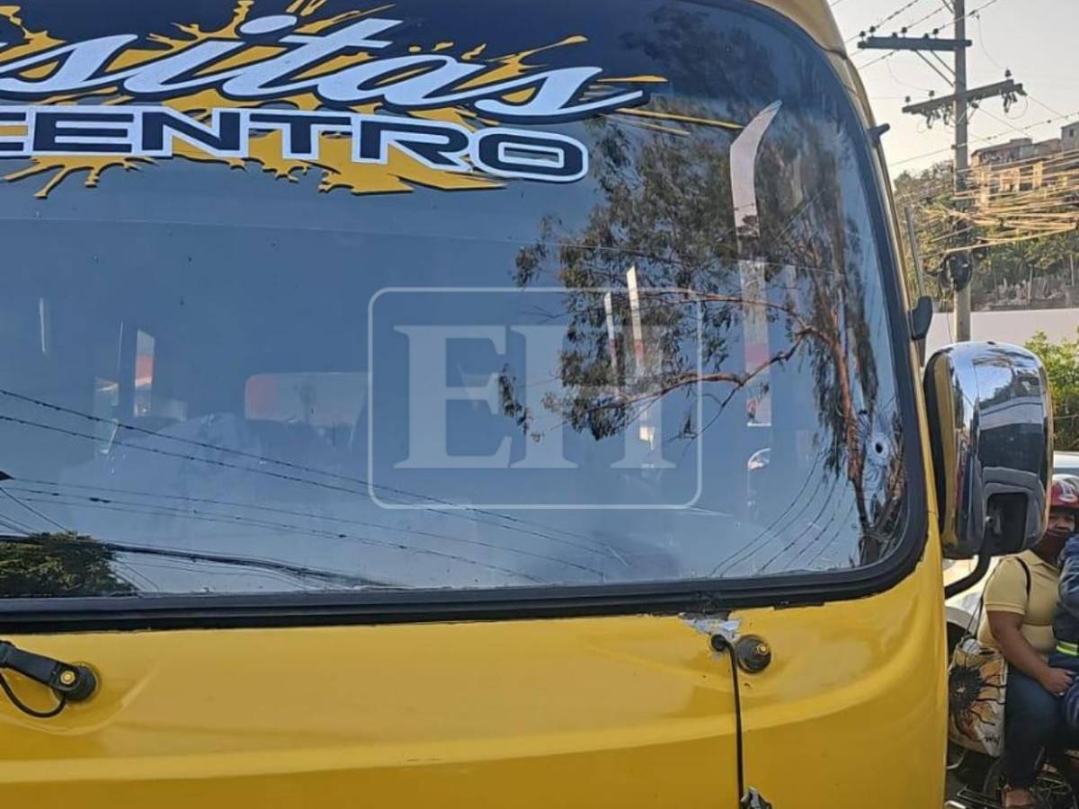EN FOTOS: Así quedó la escena del crimen del conductor asesinado en rapidito en Comayagüela