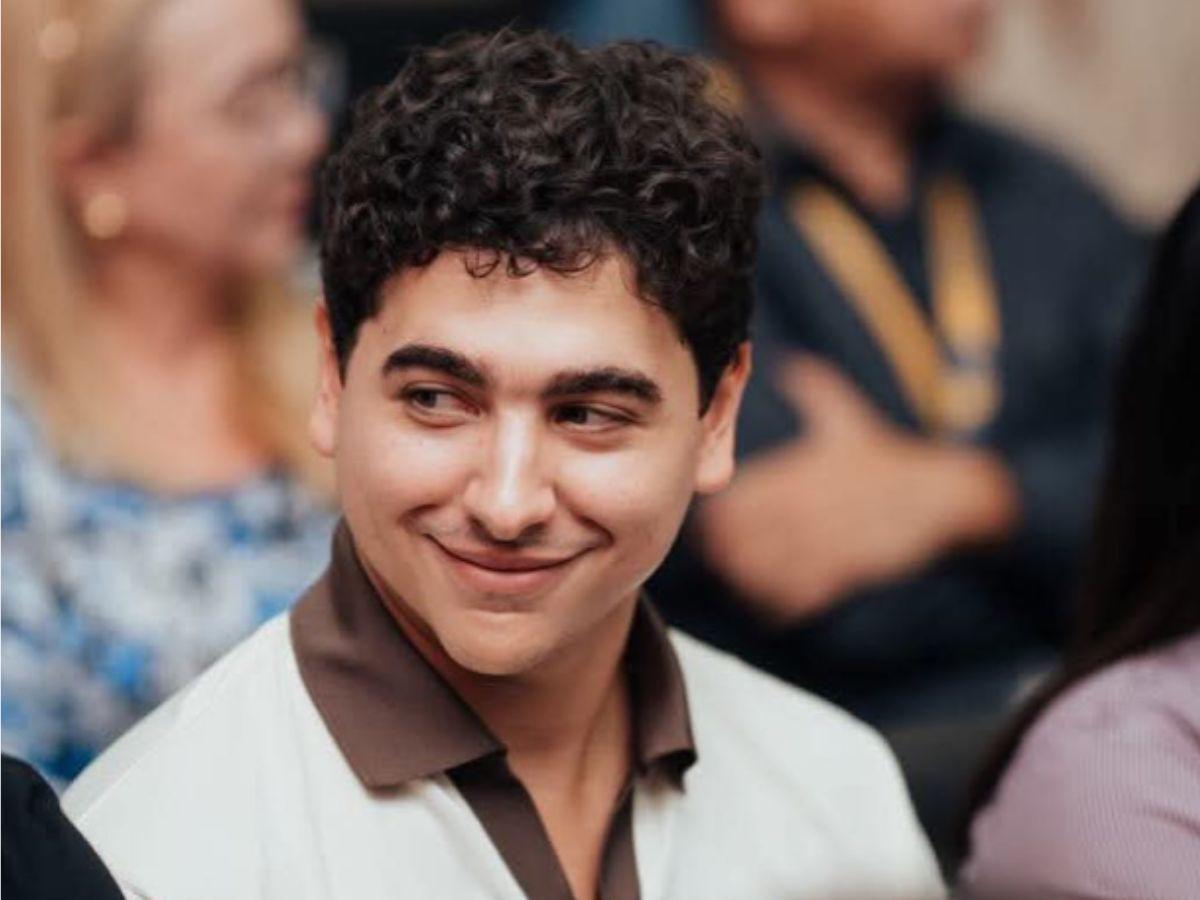 El diputado más joven: así es Javier Vaquero, de 23 años, abogado e hijo de ministro