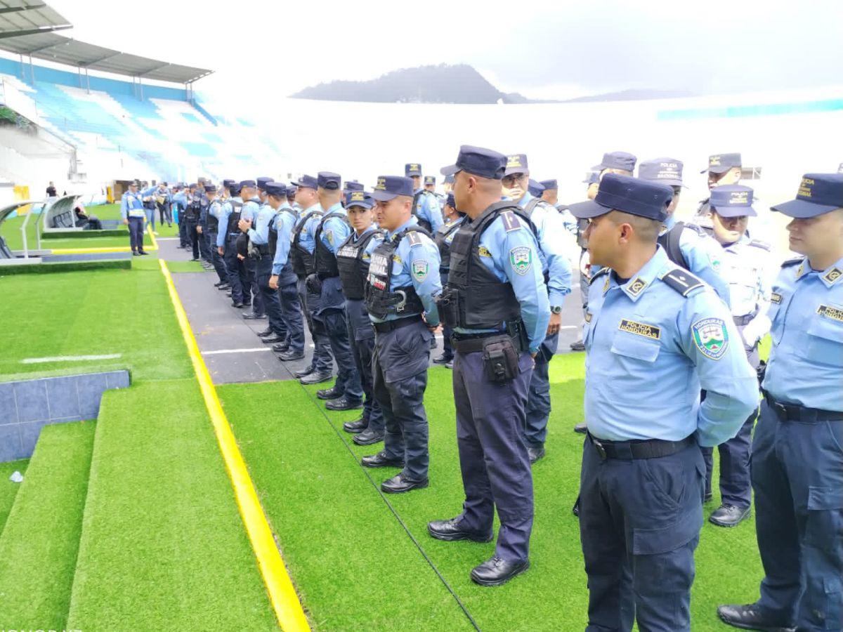 Mil policías brindarán seguridad al Honduras-México en el “Chelato” Uclés
