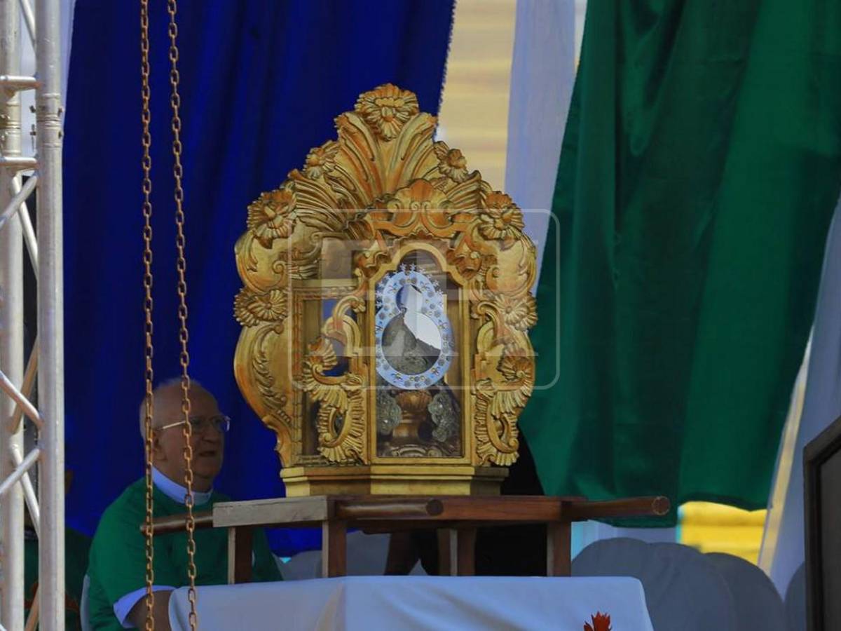 Santa Misión 2026 reúne a miles de feligreses en el Estadio Olímpico de San Pedro Sula