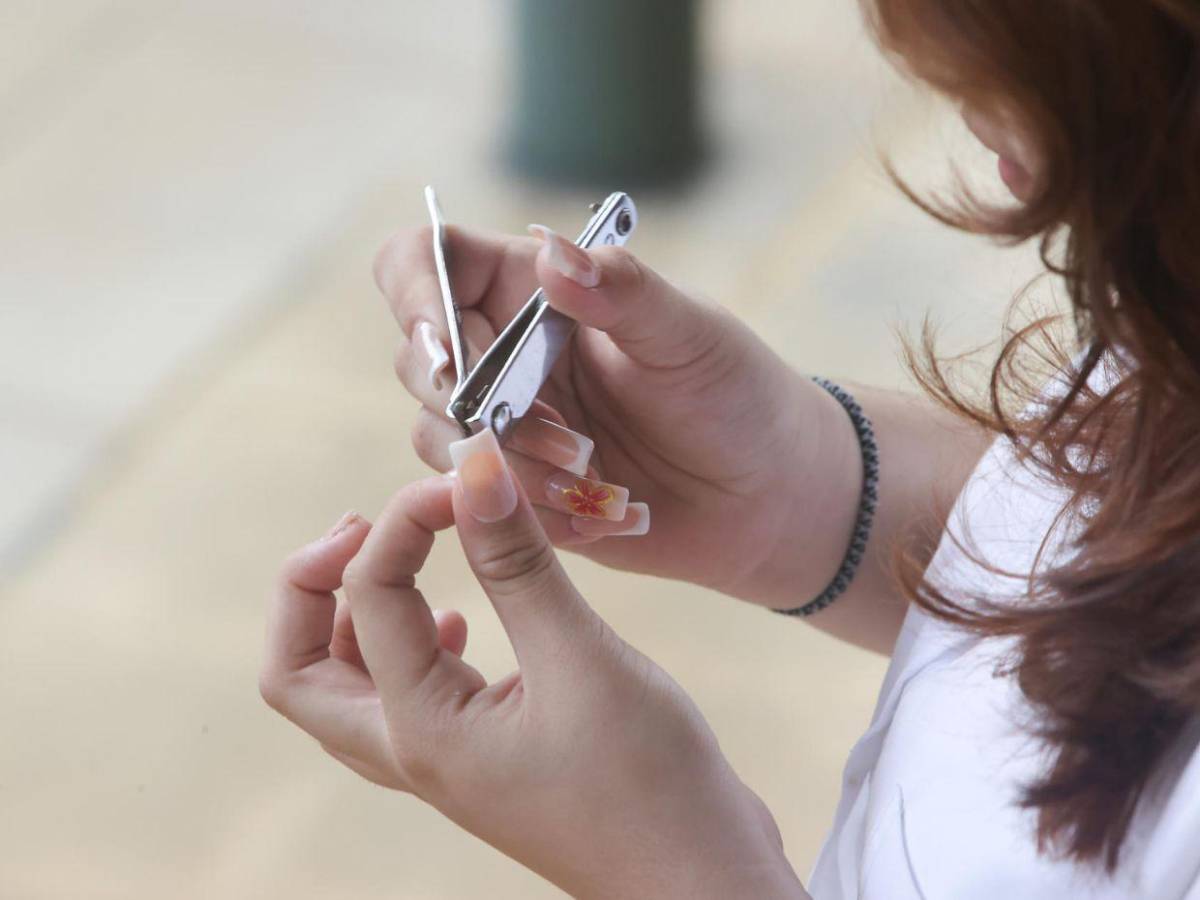 Orden y disciplina, las nuevas normas que usan las escuelas públicas en El Salvador