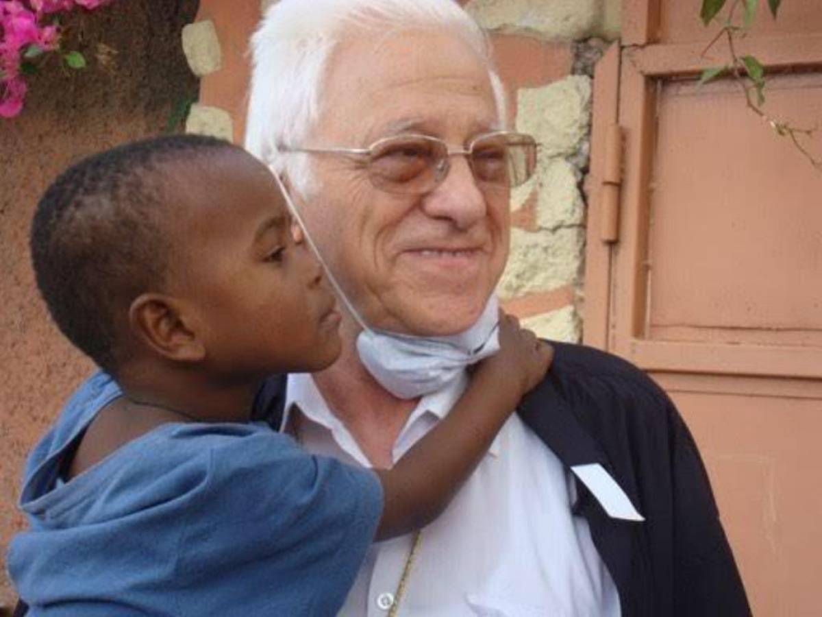 En su misión benefactora, el Padre Ángel y los Mensajeros de la Paz visitarán Honduras