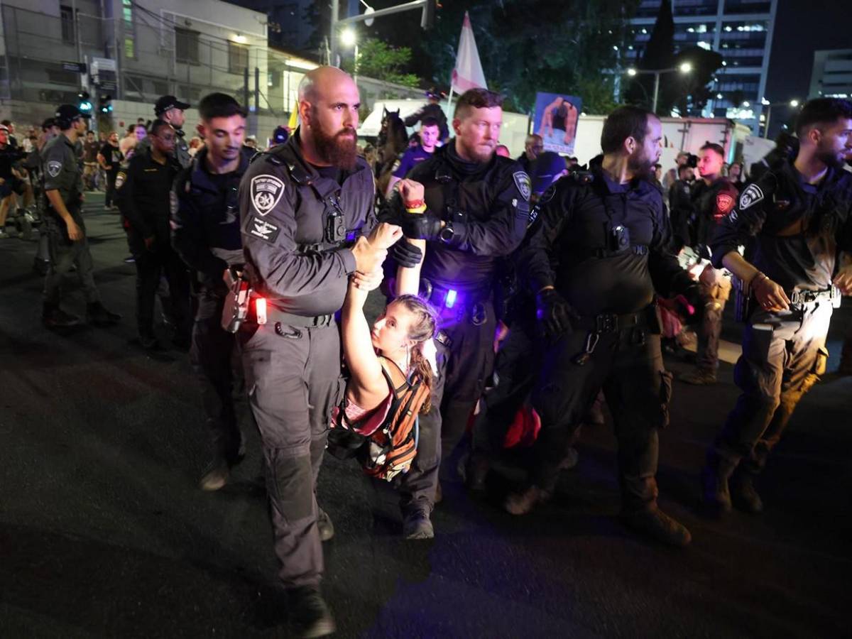 Multitudinaria marcha en Israel exige fin de ofensiva en Gaza y liberación de rehenes