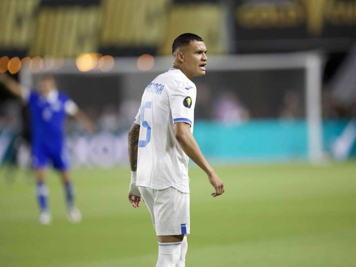 Bajas y futbolistas que vuelven de Honduras para los juegos vs Costa Rica y Haití