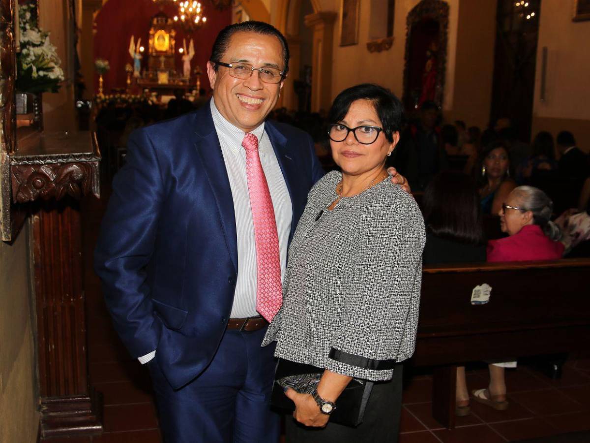 Natalie Acosta y Mario Cerna, una historia de amor para siempre