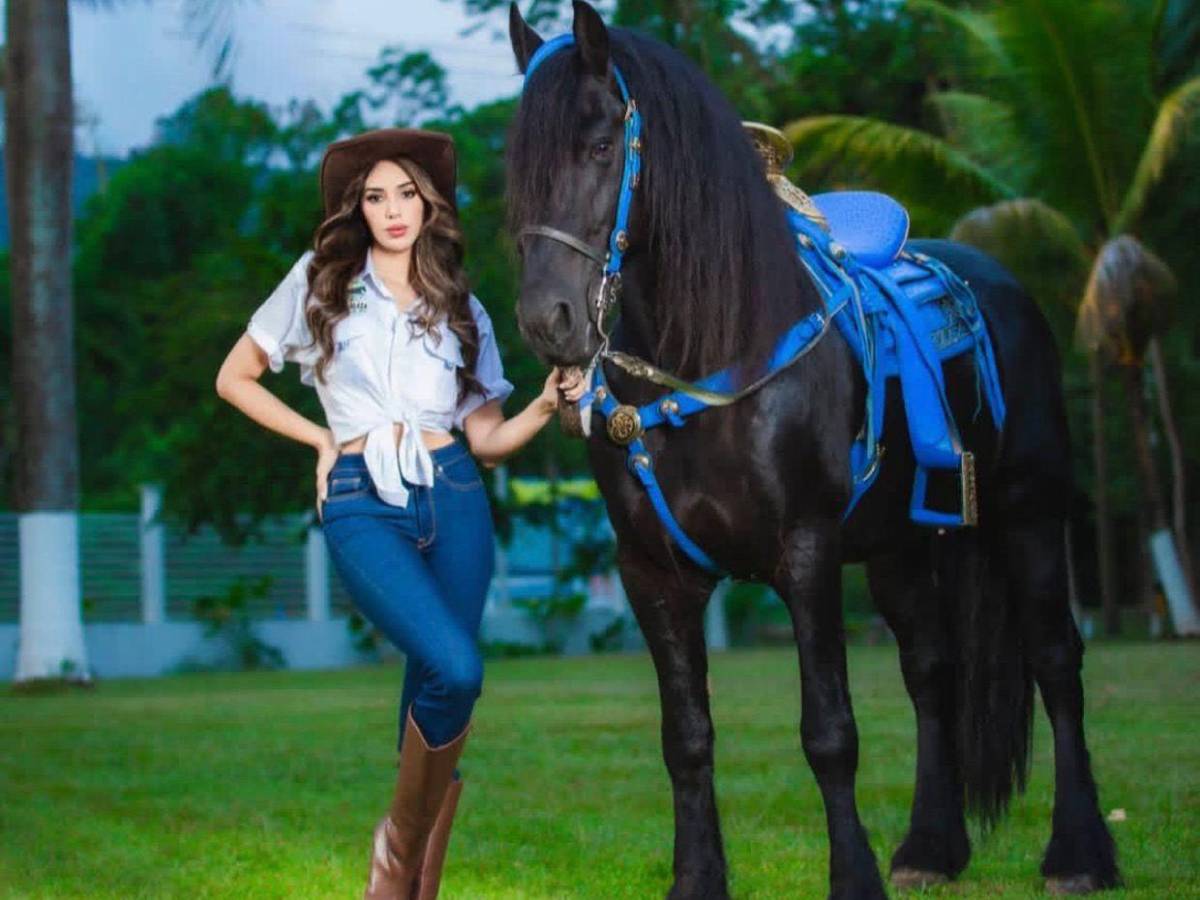 Miss Honduras parte rumbo a Tailandia para competir en Miss Universo 2025