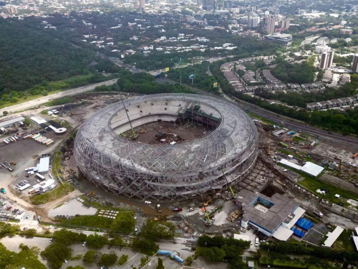 Mejor estadio de Centroamérica: Bukele presume avances en el nuevo recinto de El Salvador