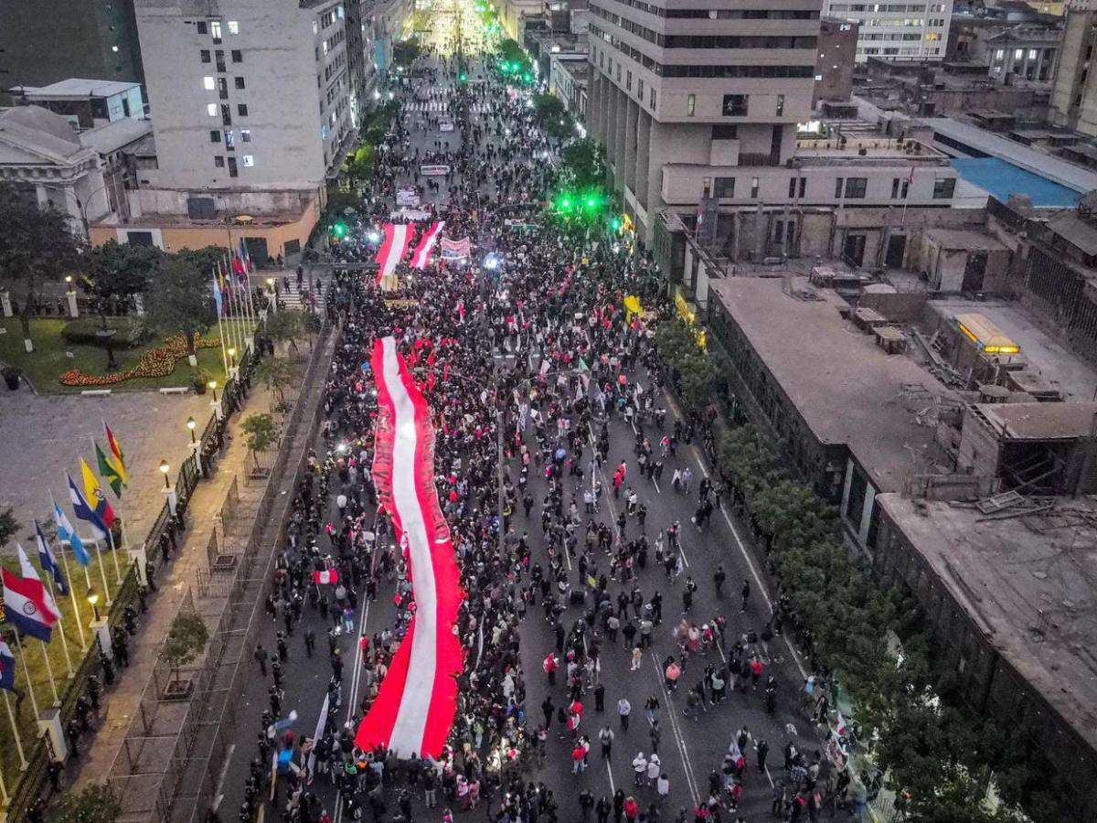 Las imágenes que dejan las protestas contra el gobierno en Perú