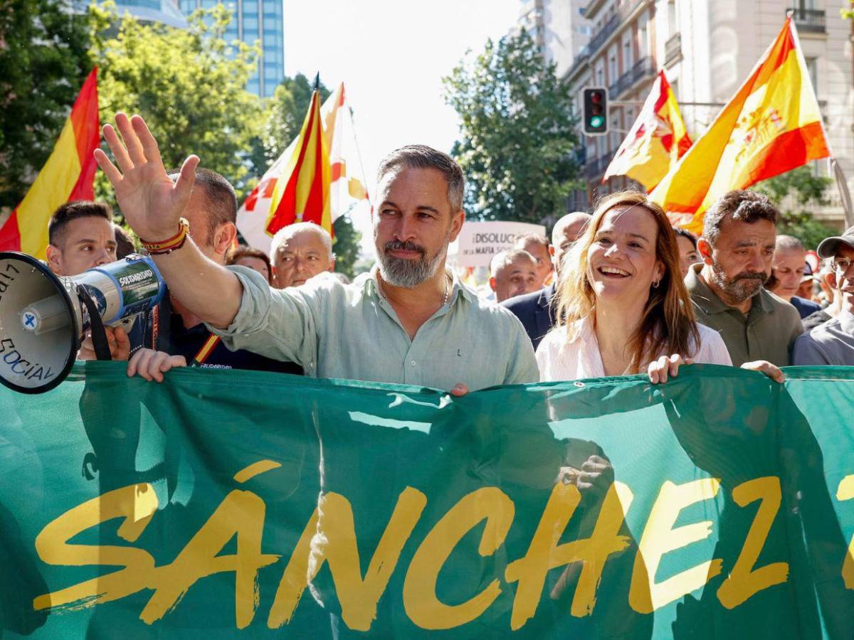 No es un gobierno, es una mafia: Manifestantes piden la dimisión del presidente Pedro Sánchez