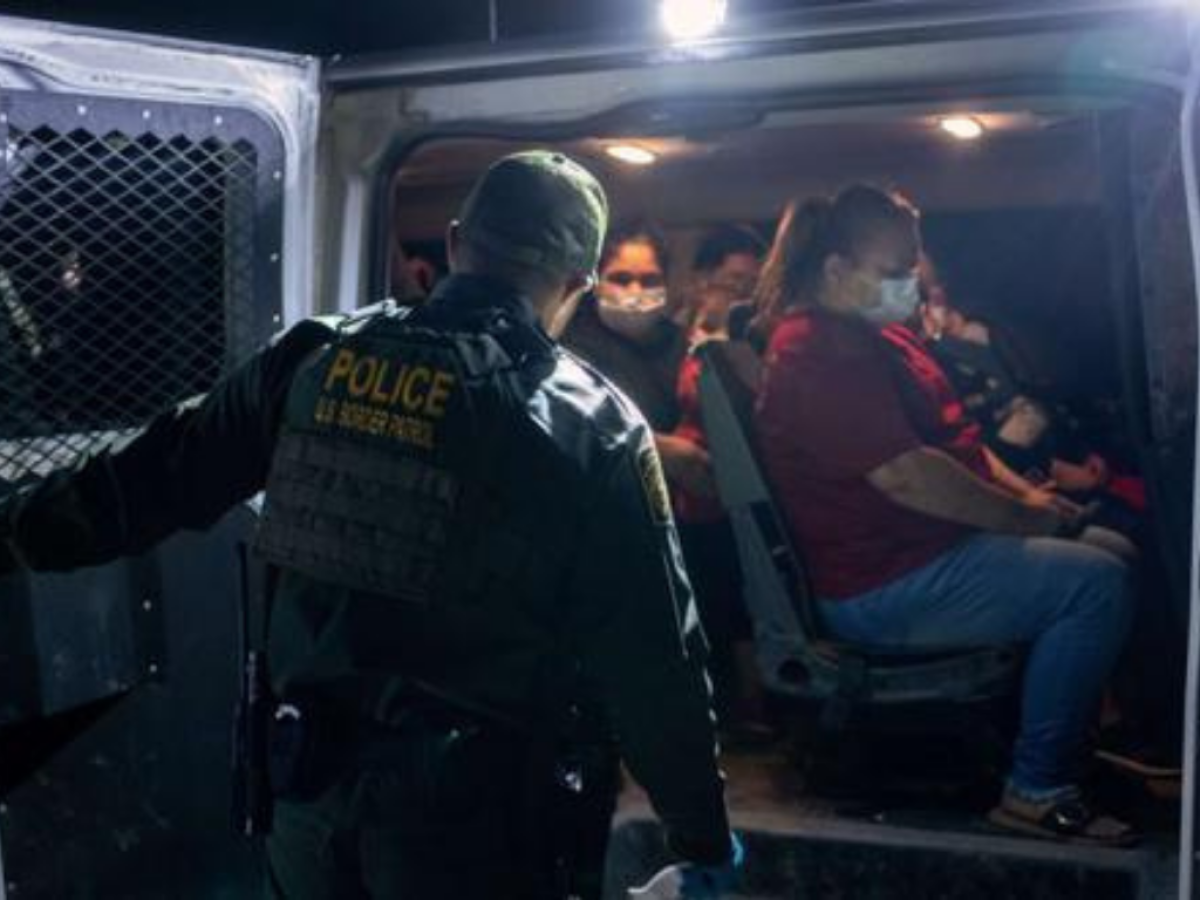 Más de dos millones de migrantes fueron arrestados en la frontera sur de EEUU en 2021