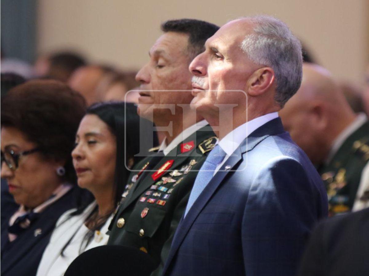 Con Nasry Asfura, las FF AA y funcionarios celebran misa en honor a la Virgen de Suyapa