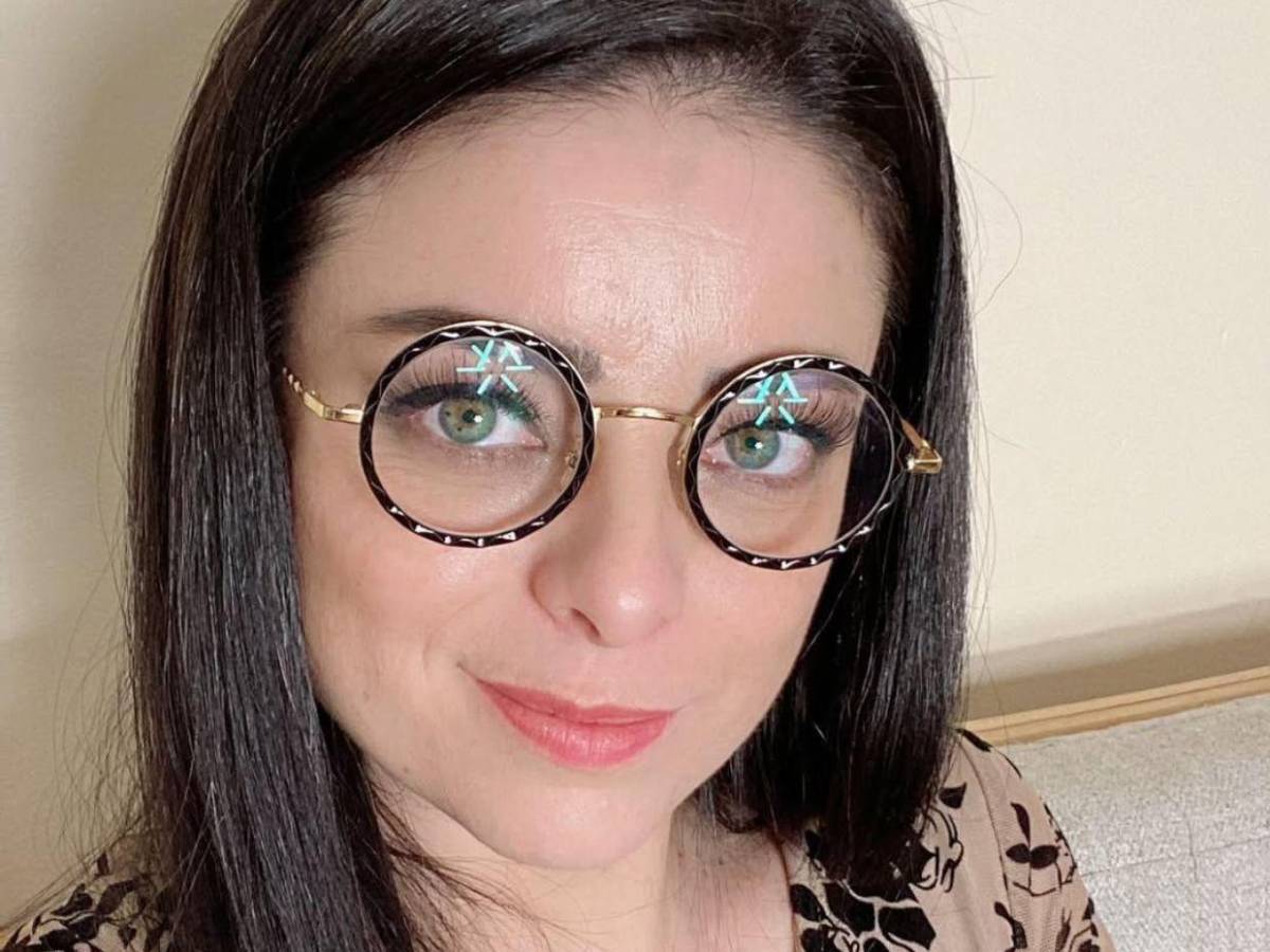 Actriz Violeta Isfel enfrenta menopausia prematura tras histerectomía