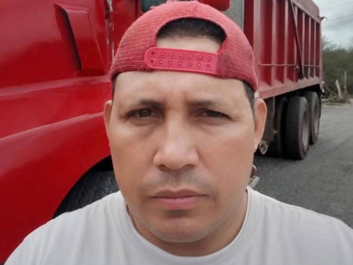 Padre del chofer de volqueta que causó accidente en Villa Nueva: Era el único que me ayudaba