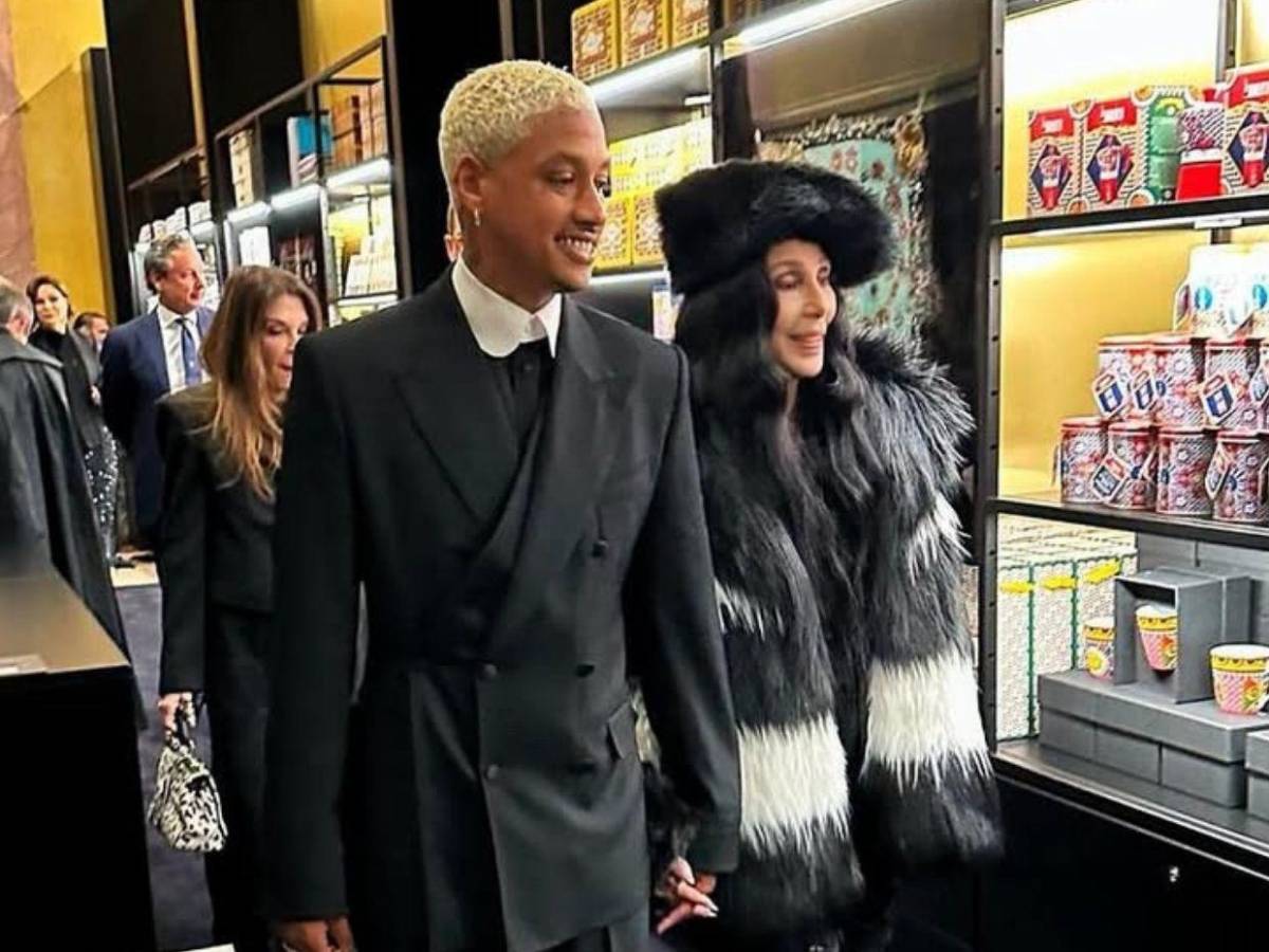 ¿Cher estaría planeando casarse con su novio 40 años menor que ella? Esto se sabe