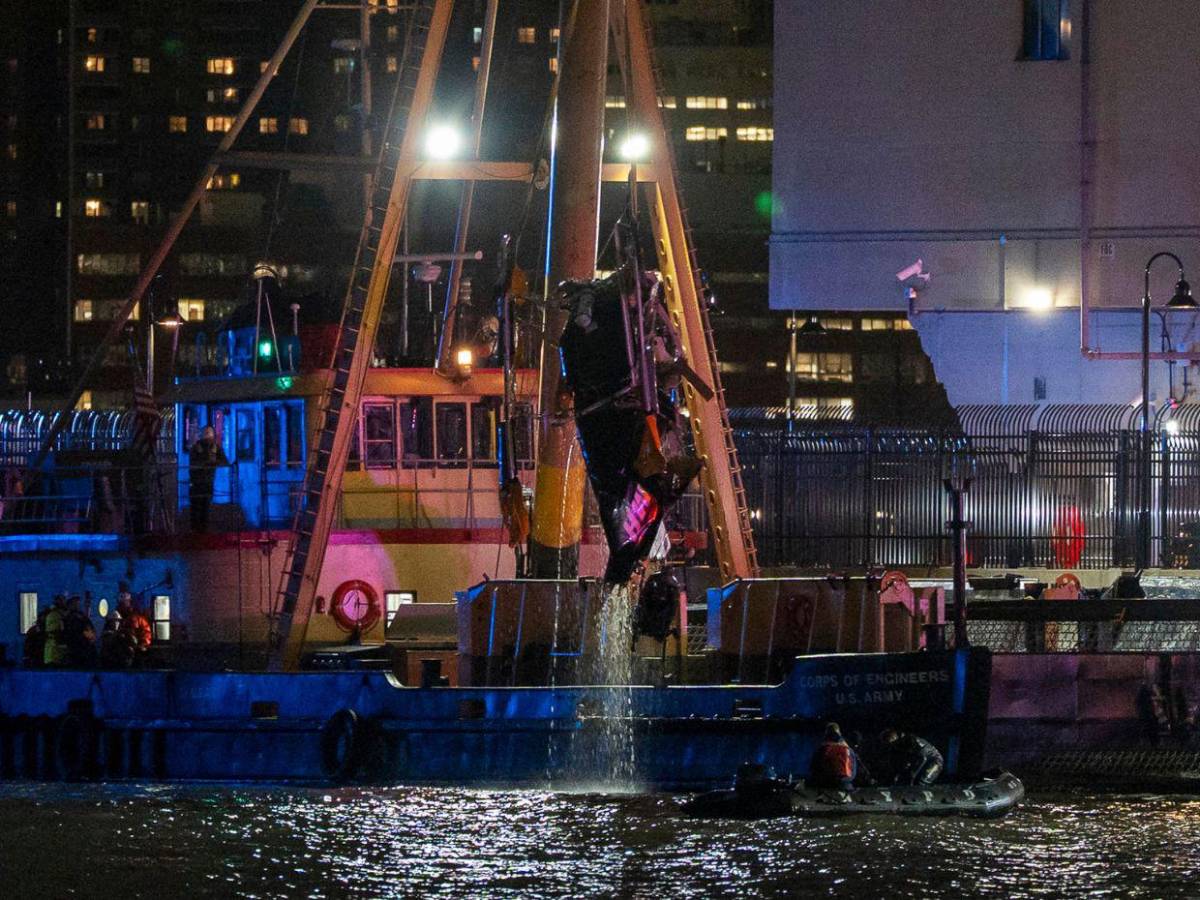 Horas de vuelo o fallas mecánicas: investigan  accidente de helicóptero en Nueva York
