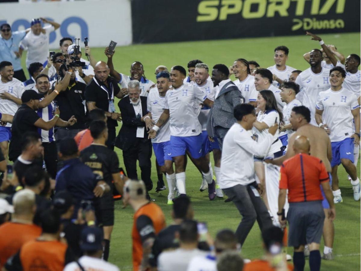 Lo que dice prensa salvadoreña tras derrota ante tiktokers de Honduras: Fueron maltratados