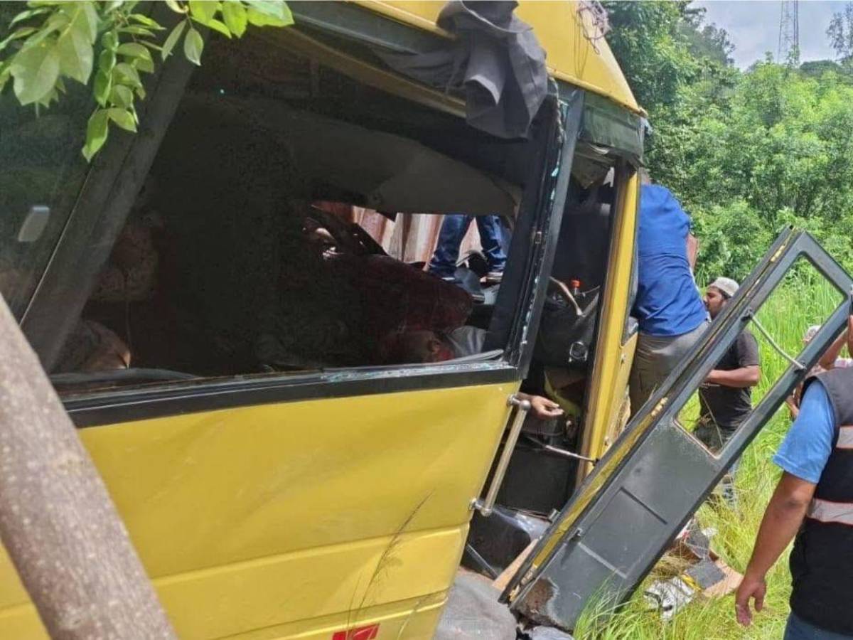 Pasajeros atrapados y rostros ensangrentados: escena tras accidente en Copán