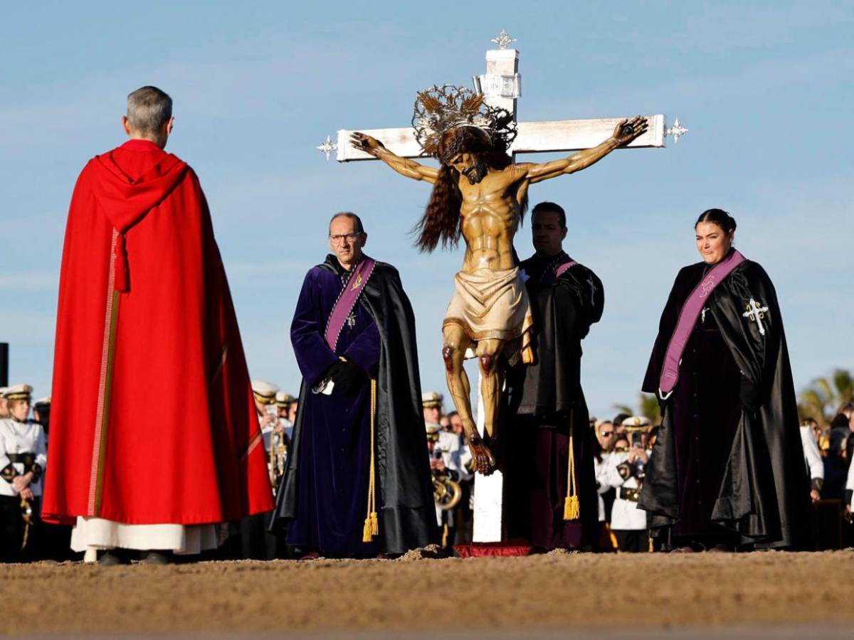 El mundo revive la historia de la crucifixión de Jesús en este Viernes Santo