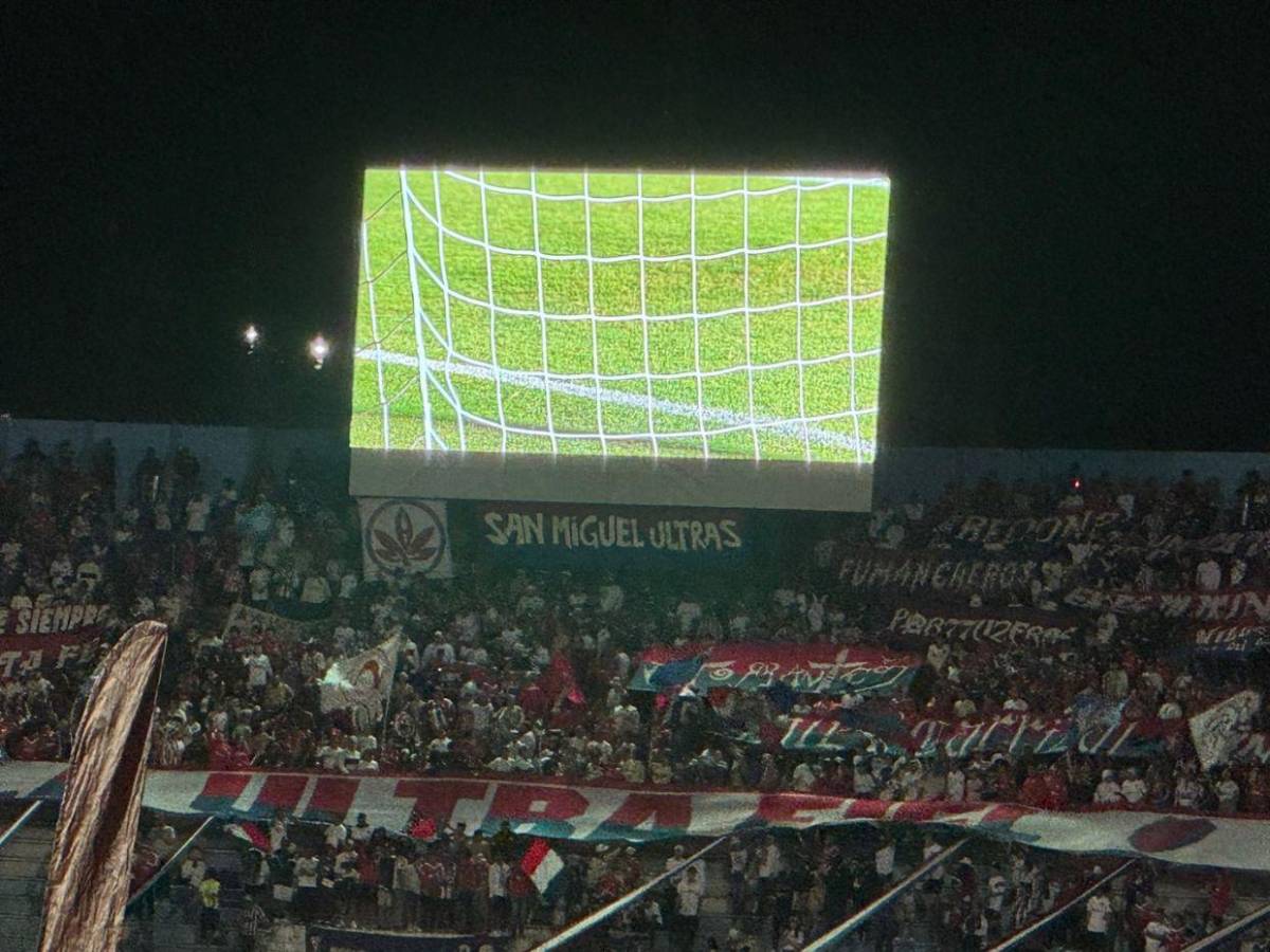 Fiesta de la Ultra Fiel, apagones, celebración de Espinel y la eliminación del Motagua