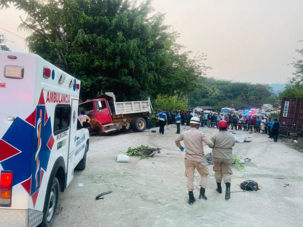Cinco personas muertas deja accidente de rastra en San Nicolás, Copán