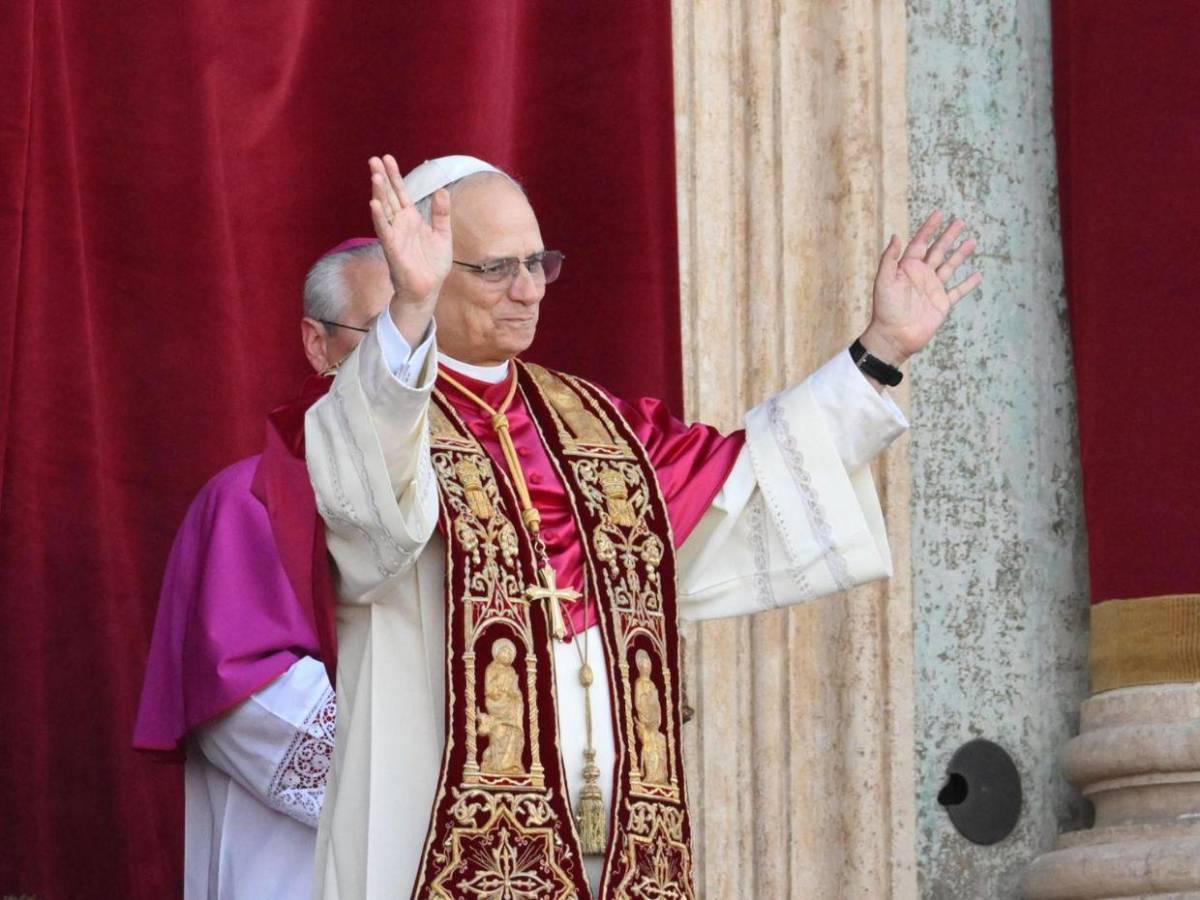 Las primeras imágenes tras la salida del papa Robert Francis Prevost del Vaticano