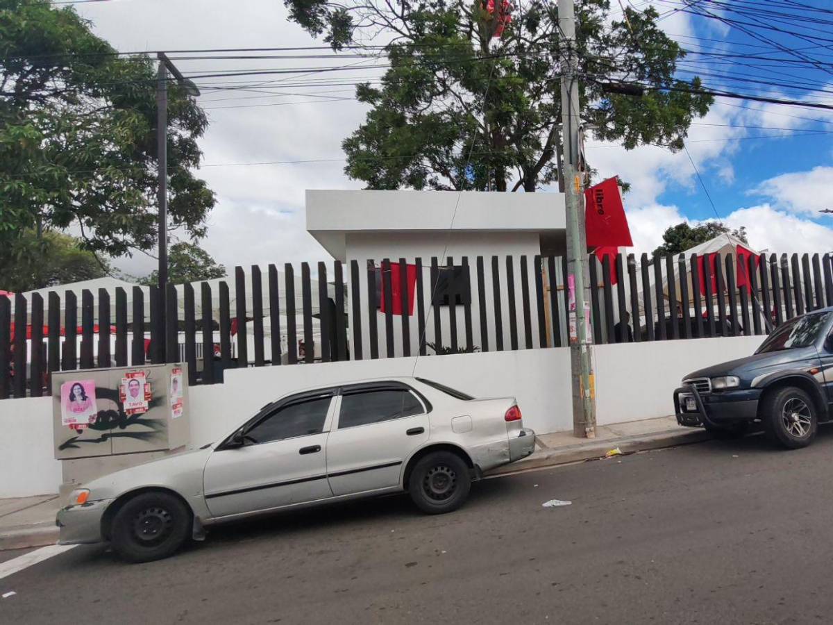 Completamente desolada: Así luce la sede de Libre este lunes 1 de diciembre