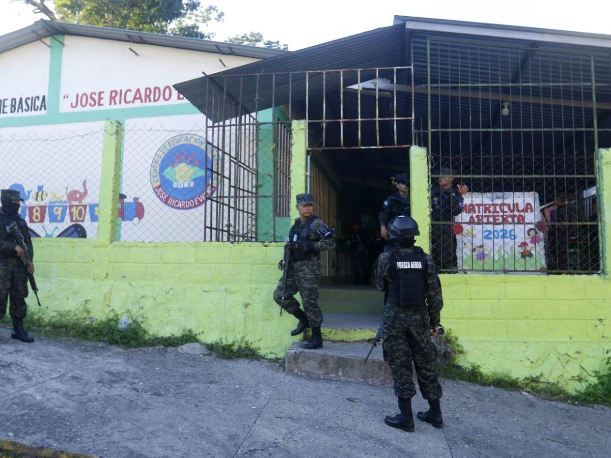 Continúa la distribución de material electoral en los diferentes centros de Cortés