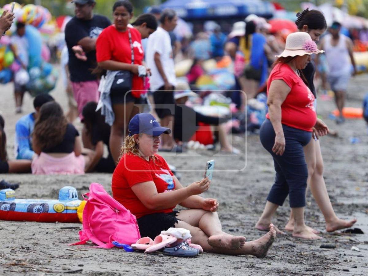 Turismo y diversión: Playas de Puerto Cortés se llenan de vida en Semana Santa