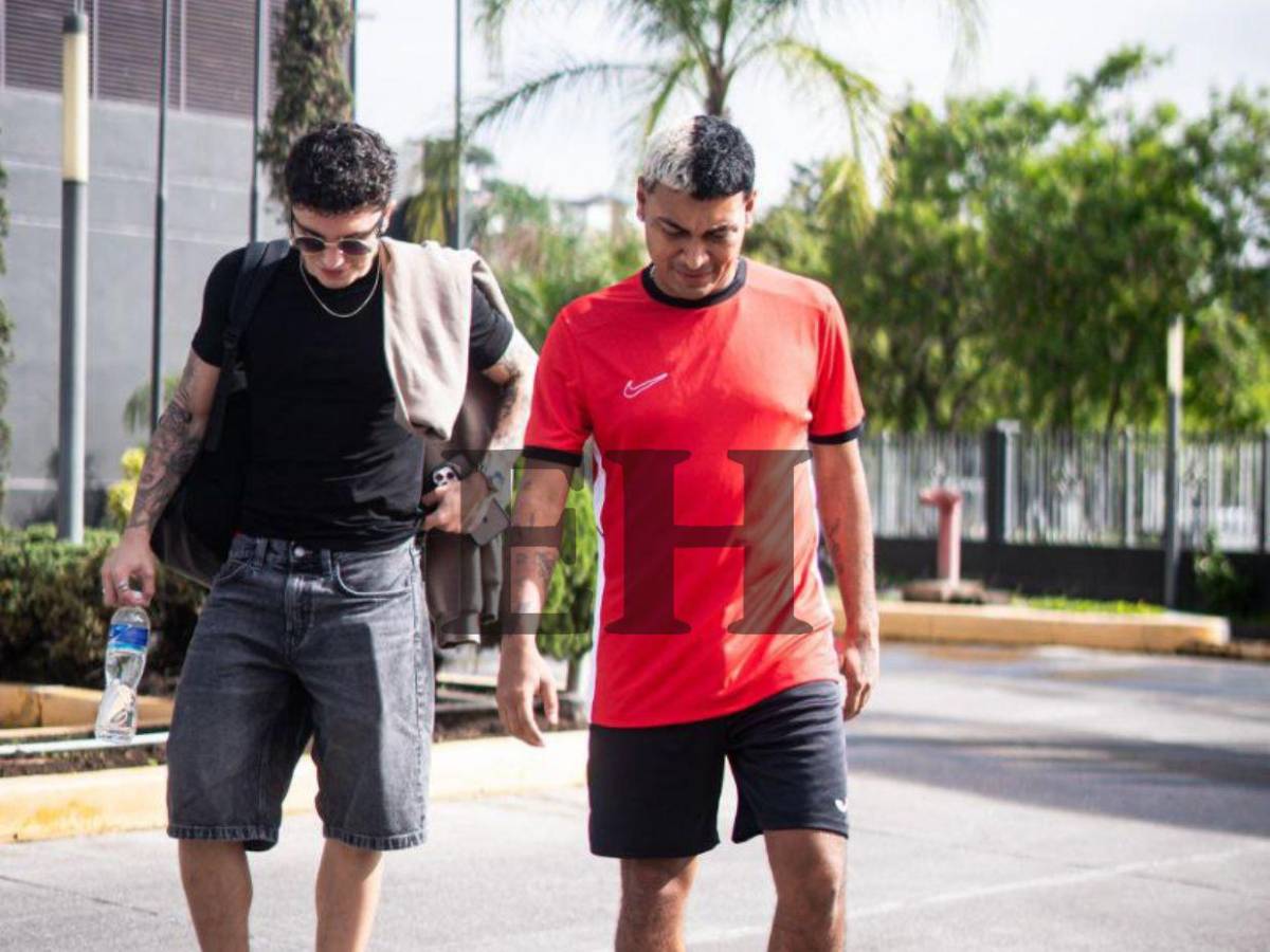 Selección de tiktokers de Honduras sale rumbo a Nicaragua para el juego del viernes