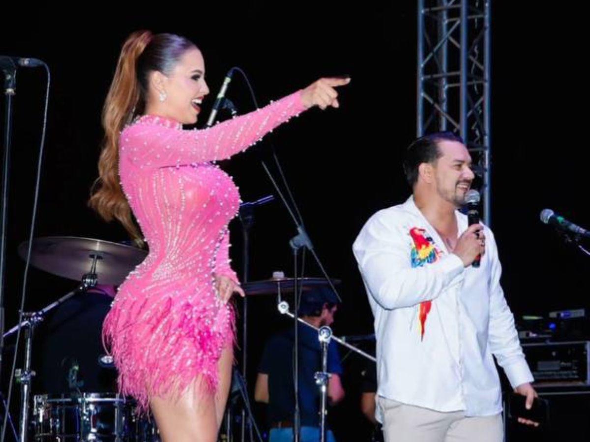 La gente se ataca: Alejandra Rubio y Milagro Flores lucen idéntico vestido en carnaval