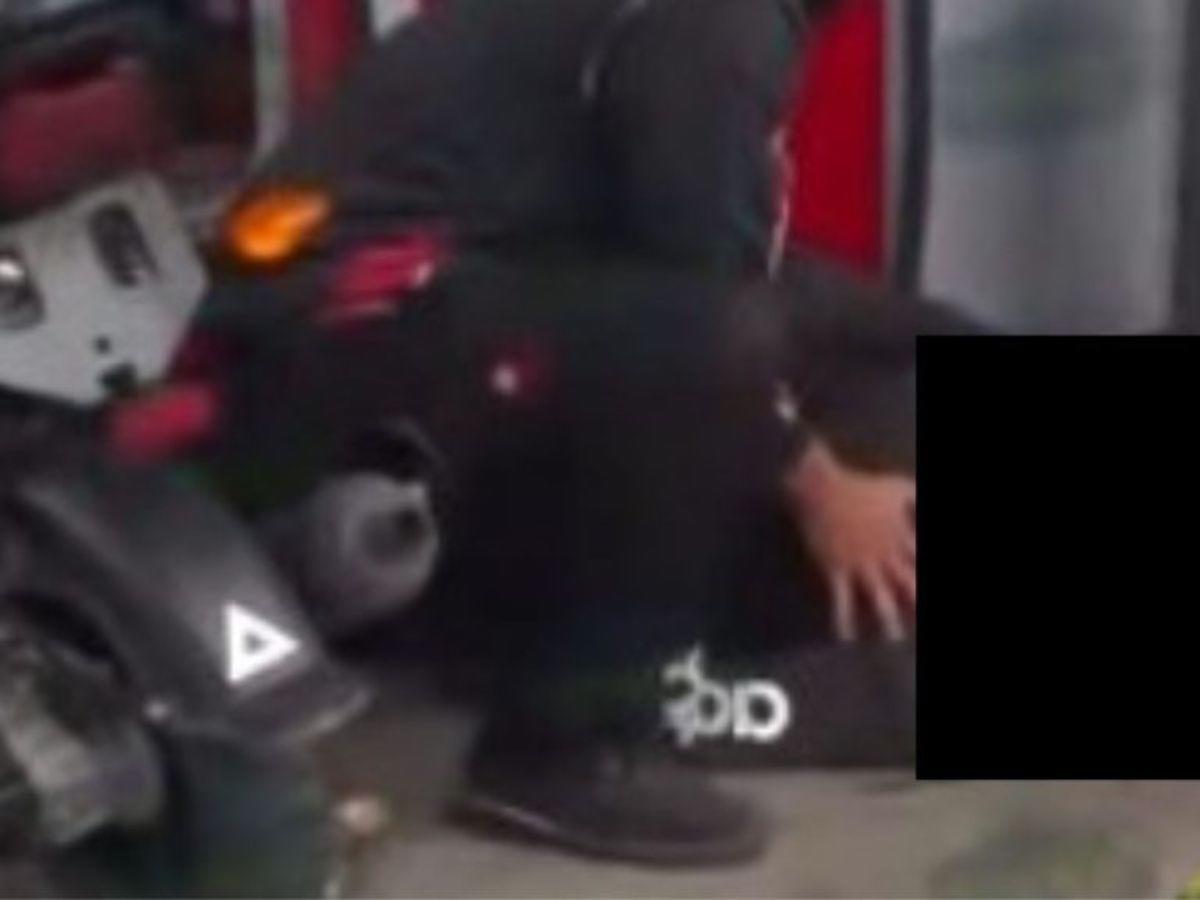 No me dejen morir: momento en que guardia de seguridad le disparó a su compañero en una gasolinera