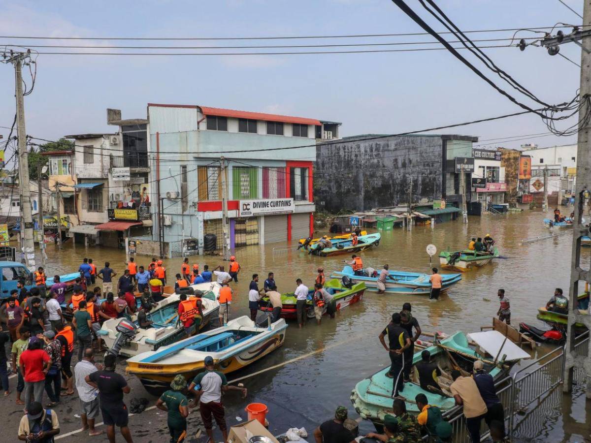 Impactantes imágenes de las inundaciones en Asia: hay más de mil muertos