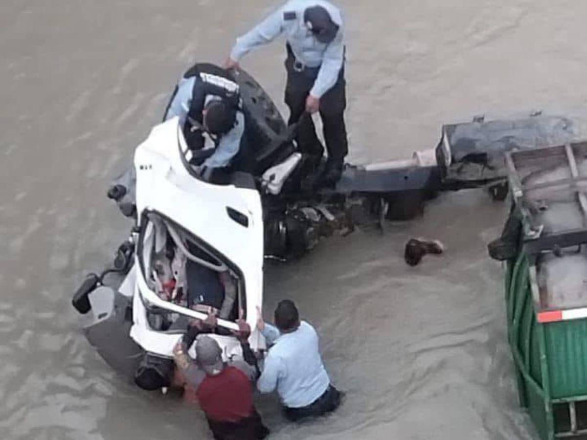 Mueren dos hombres a bordo de un camión al caer a un río en Lucerna, Ocotepeque