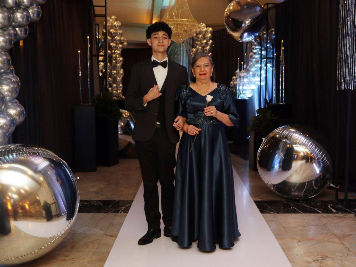 Intercontinental School: así fue el desfile oficial de los seniors 2025